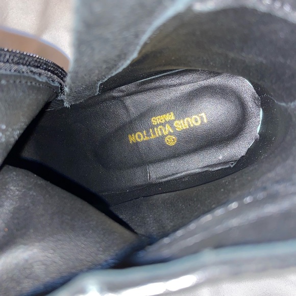Louis Vuitton black boots - Picture 10 of 11